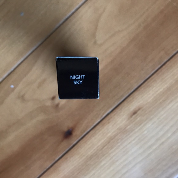 Laura Mercier - Liquid Eye Shadow- Caviar Chrome Veil - Night Sky - Picture 4 of 7